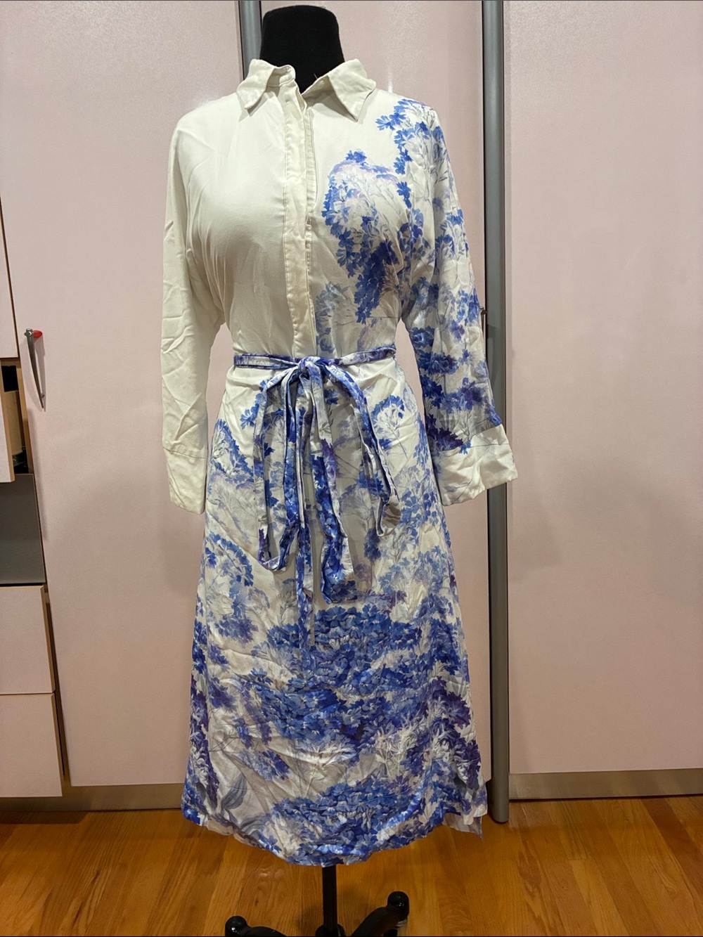 White and blue dress with multi wear belt